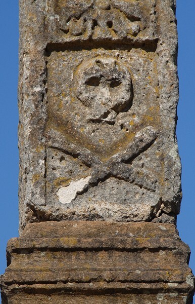 Atrial cross, front shaft relief, skull & crossbones - Santa Ana