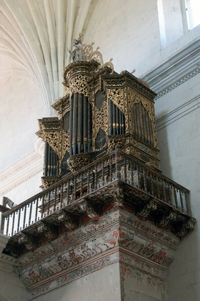 Organ and tribune - Organ
