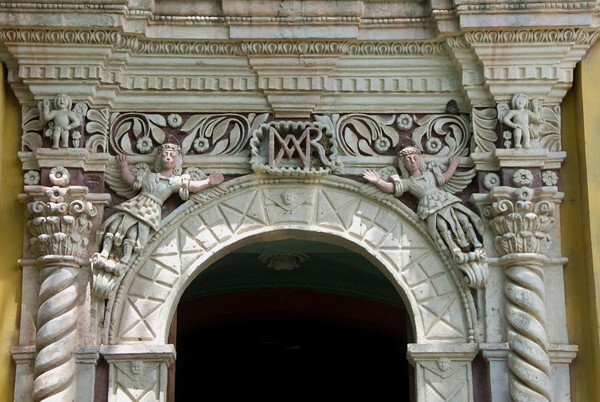 Hacienda chapel façade, main portal - Santiago Tetlapayac, Hidalgo