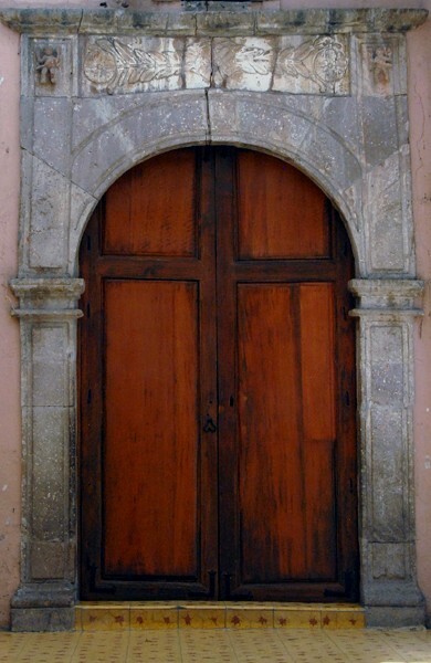 Nuestra Señora de  los Dolores, façade, main portal - Nuestro Señora de los Dolores