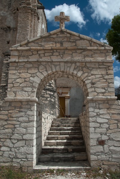 Santiago Apóstol, atrial arch - Teotongo, Oaxaca