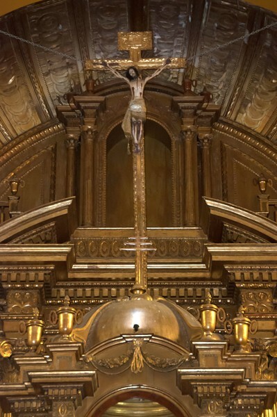 San Bartolomé, high altar, Crucifixion - Jalalcingo, Veracruz