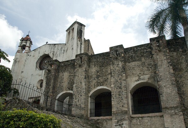 Santo Domingo, façade & capilla abierta - Oaxtepec, Morelos