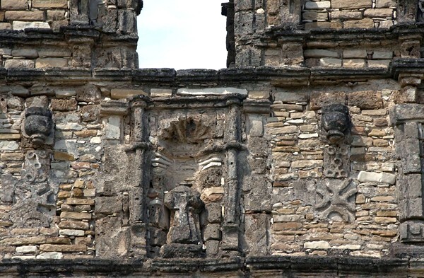 San José, façade, top story niche - Coneta, Chiapas