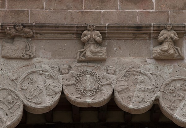 Roundels & Passion angels - San Francisco, capilla abierta