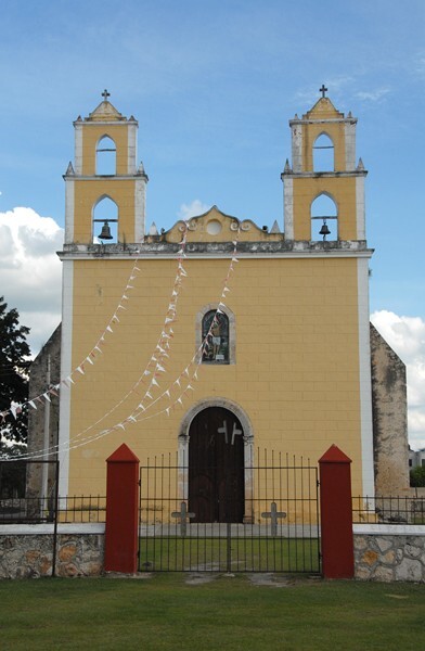 San Bartolomé, façade & belfries - Nolo, Yucatán