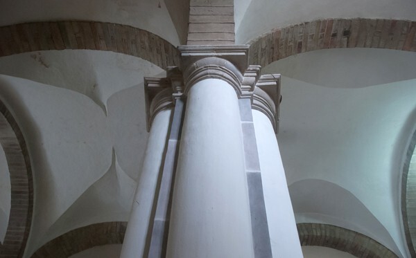 Nave pillar - San Andrés