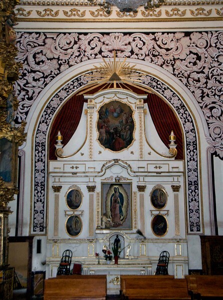 Santa María de La Natividad, right transept Guadalupe altar - Atlixco, Puebla