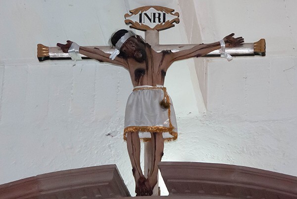 San Bartolo, altar crucifixion - San Bartolo Amanalco, México