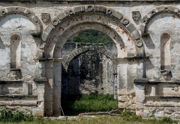 San José, façade, main portal & nave - Coneta, Chiapas