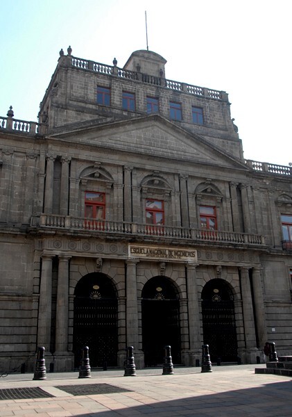 Palacio de la Minería, façade & portería entrance - El Caballito & Palacio de Minería