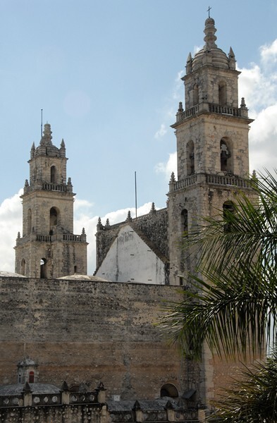 San Ildefonso, bell-towers - San Ildefonso (Catedral)