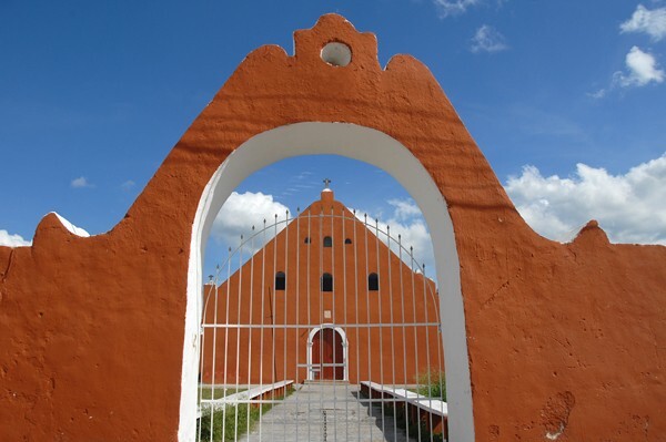 Santiago Apóstol, atrial gate & façade - Muxupip, Yucatán