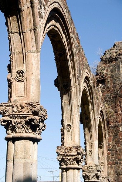 Portería arches - San Luis Obispo, capilla abierta
