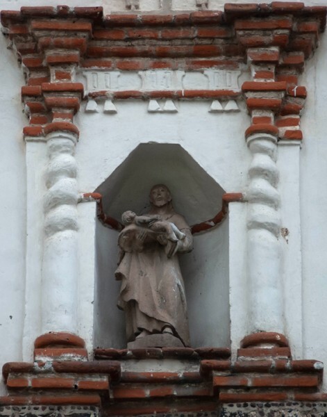 Santiago, porciúncula portal, niche sculpture, San José - Chalco, México