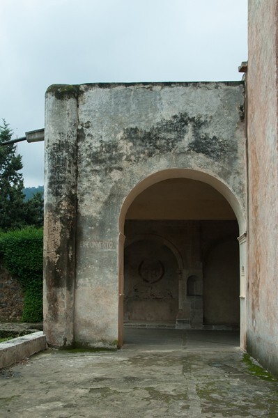 La Natividad de Nuestra Señora, NE posa chapel - Cloister, convento, capilla abierta & posas, atrial cross