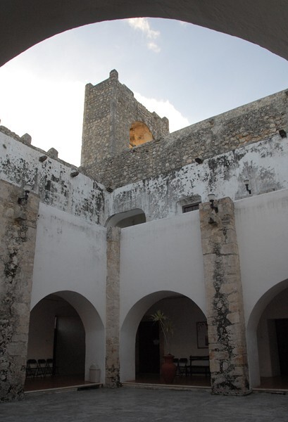 Los Tres Reyes, convento cloister & turret - Tizimín, Yucatán