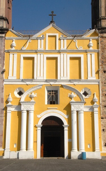 Santa María, façade - Tlatlauquitepec, Puebla
