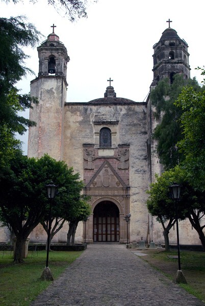 Façade & bell-towers - Façade, nave & sanctuary