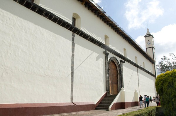 San Pedro y Pablo, exterior North nave & portal - Zacatlán de las Manzanas, Puebla