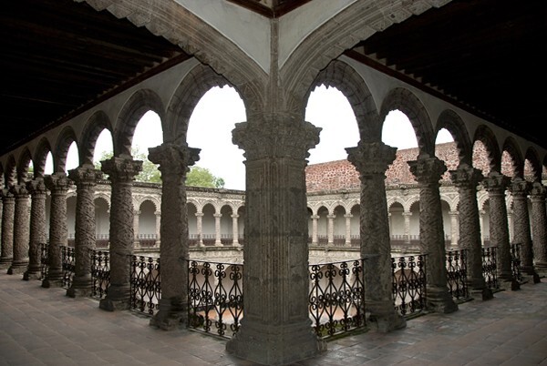 Upper cloister walks - La Merced (cloister)