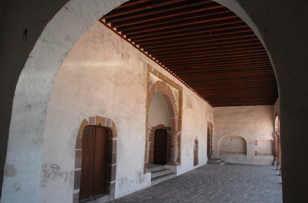 Portería & capilla abierta - San Martín