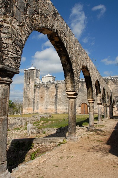 16_Tixcacaltutyub, Yucatán, San Juan Bautista, portería2 - Tixcacaltutyub, Yucatán