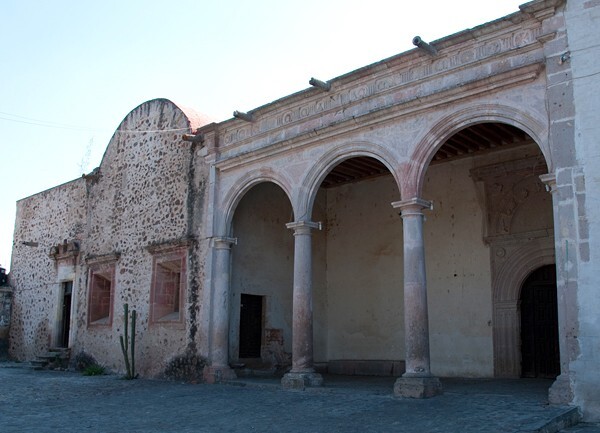 Portería - San Miguel Arcángel, façade & portería