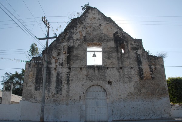 San Juan Bautista, façade - Chunhuhub (partial ruins), Quintana Roo