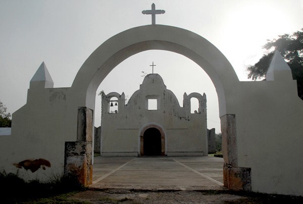 San Francisco, façade & atrial gate - Tixhualahtún, Yucatán