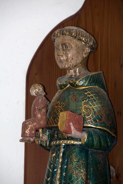 Nave statue detail, St. Anthony of Padua & Christ - Mission San José