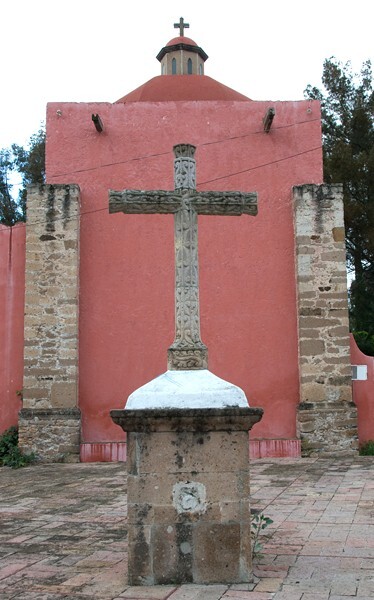 Apse & 'speaking' cross - San Mateíto