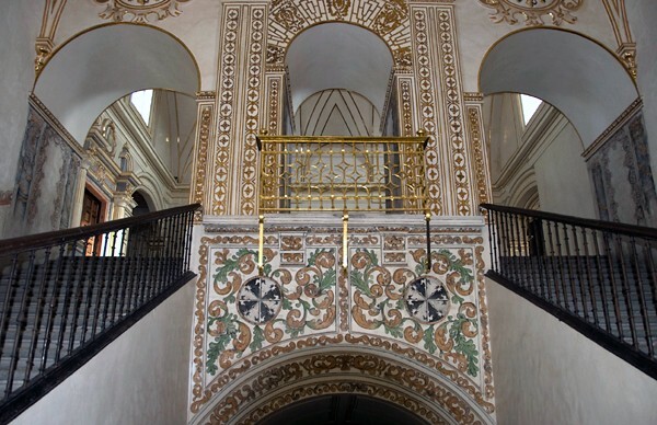 Convento stairwell, upper level - Convento
