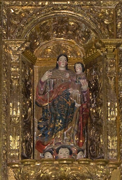 San Nicolás de Bari, high altar, second tier, central figure - San Nicolás Obispo, Michoacán