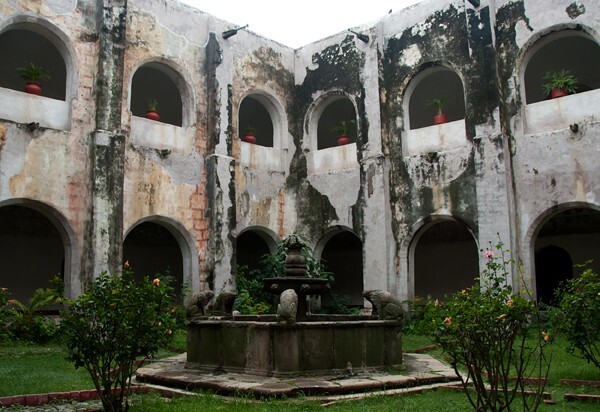 Santiago Apóstol, cloister & fountain - Ocuituco, Morelos