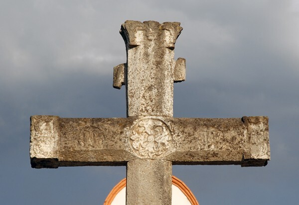 San Felipe, atrial cross, back crossing - San Felipe de los Alzati, Michoacán
