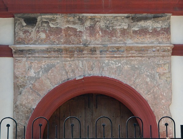 El Dulce Nombre de Dios, façade portal alfiz - Monterrey, Nuevo León