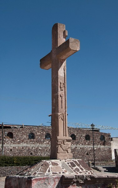 Atrial cross - San Nicolás de Bari