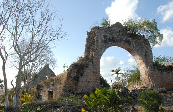 San Martín o de La Candelaria, chancel arch (capilla abierta) - Sucopo, Yucatán