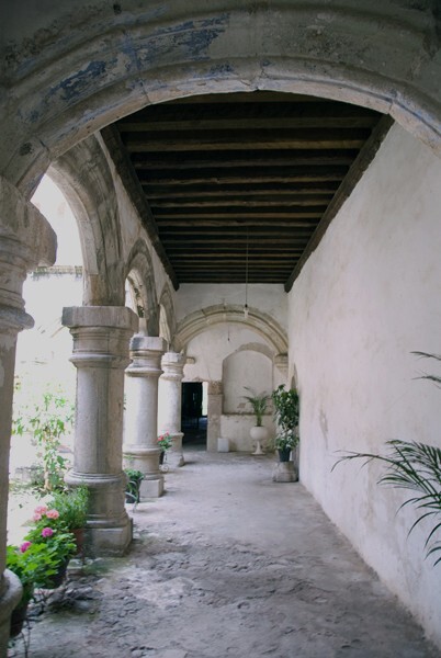 Lower cloister walk - Nave, sanctuary murals & cloister