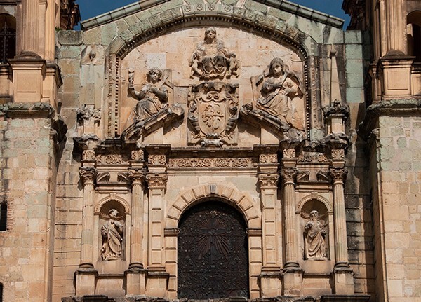 Façade, third story & gable - Façade