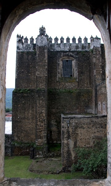 Exterior nave wall & crenellation - Cloister, convento, capilla abierta & posas, atrial cross