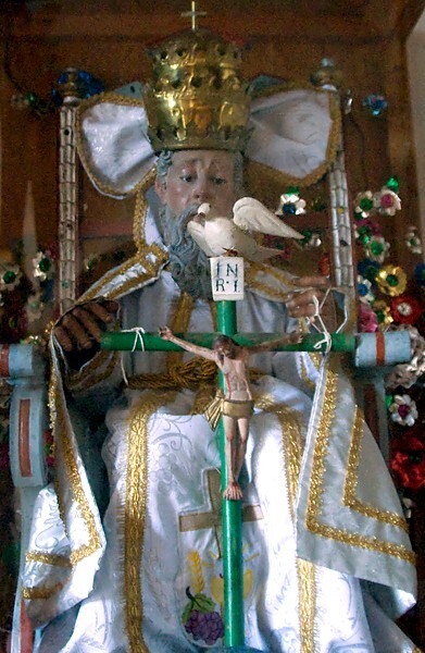 Nave sculpture, Compassio Patris - Santa Ana, high & nave altars