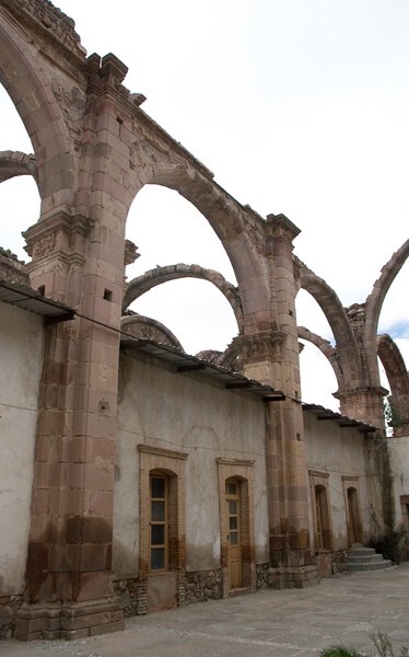 San Matías, basilica arches & pillars - Pinos, Zacatecas