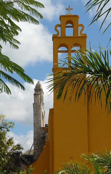 Santo Cristo de la Exaltación, espadañas - Citilcúm, Yucatán