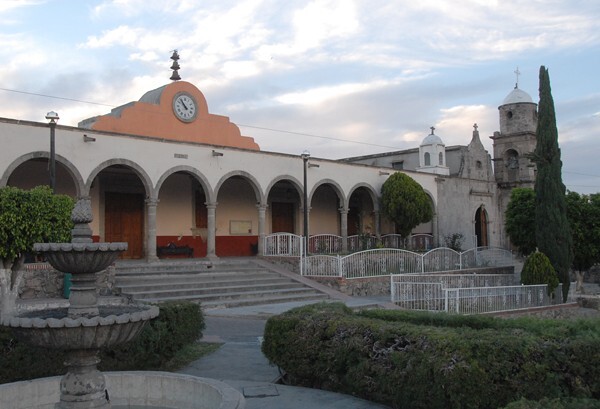 Hacienda Santa Rita de Cascia, chapel portería, façade & bell-tower - Santa Rita, Michoacán