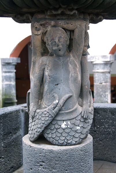 Zacatlan, Puebla, SS Pedro y Pablo, cloister fountain - Zacatlán de las Manzanas, Puebla