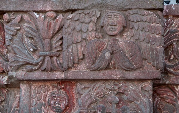 Santo Tomás, façade portal, left pilaster capital - Santo Tomás Tetliztaca, Hidalgo