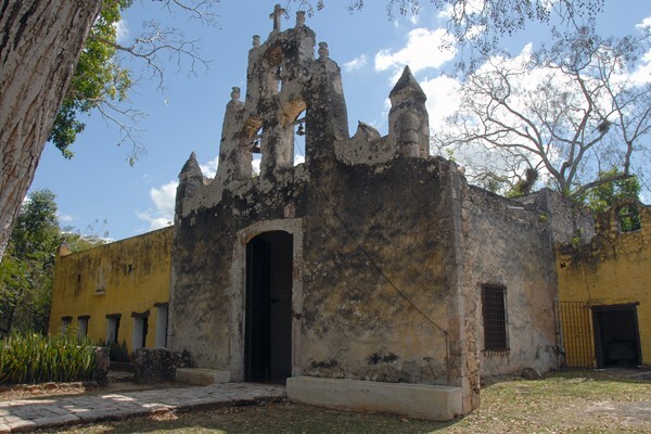 Hacienda Chichén, San Isidro chapel - Piste, Yucatán