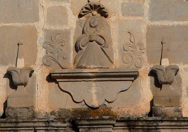 Nuestro Señor de Araró, façade gable relief, Our Lady of Refuge - Araró, Michoacán